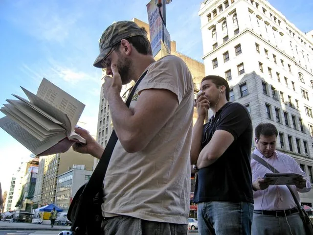 the line for the 3g iphone