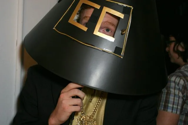 a lamp goes to a party